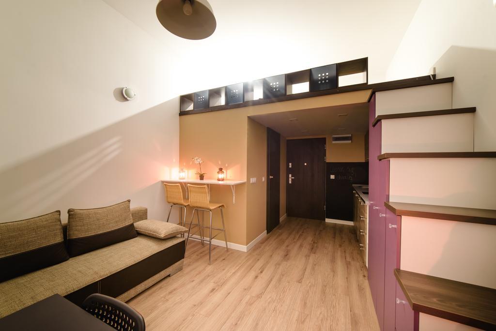 Cracow Rent Apartments - Spacious Apartments For 2-7 People In Quiet Area - Kolberga Street Nr 3 - 10 Min To Main Square By Foot Краков Экстерьер фото